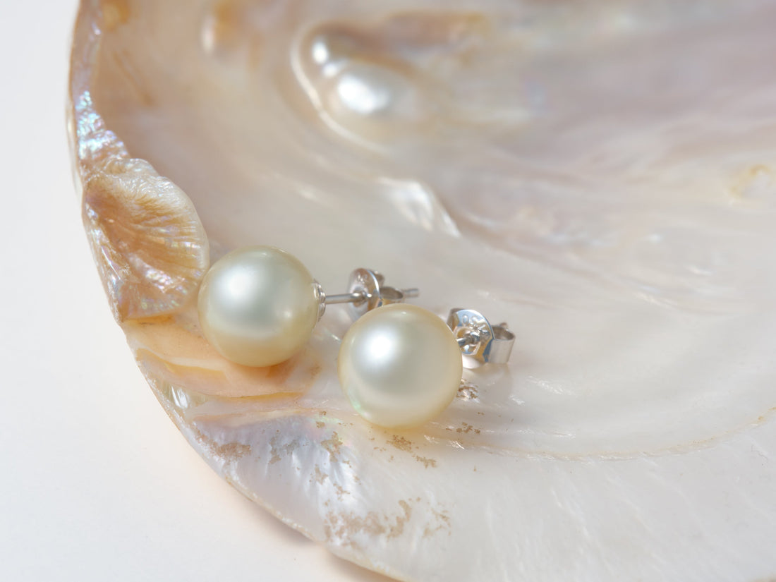 How to compare pearl luster