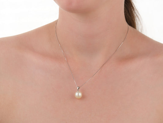 White South Sea Pearl Pendant 11mm
