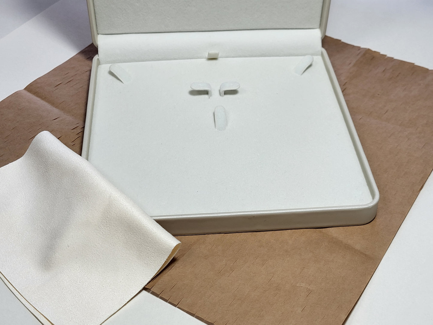 White South Sea Pearl Earring & Pendant Set