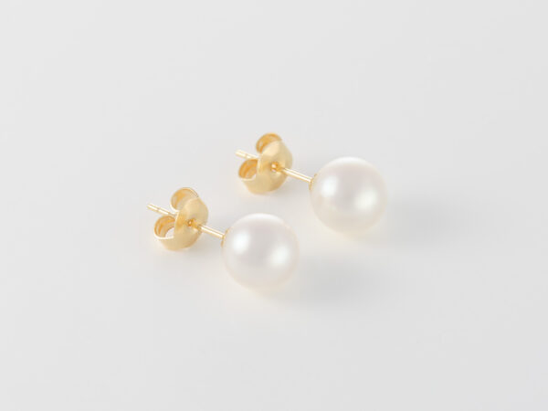 Akoya Pearl Necklace and Earring Set 7 mm AAA - Image 4
