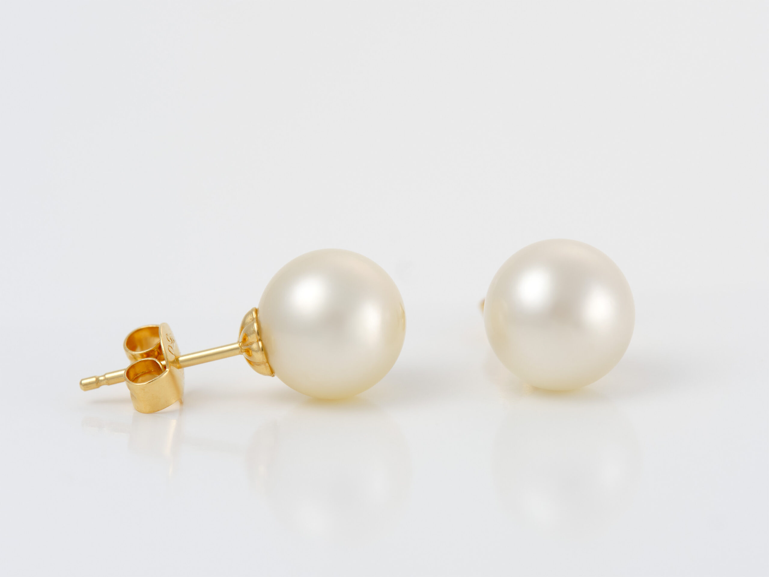 South Sea White Pearl Earrings 9mm - Image 2