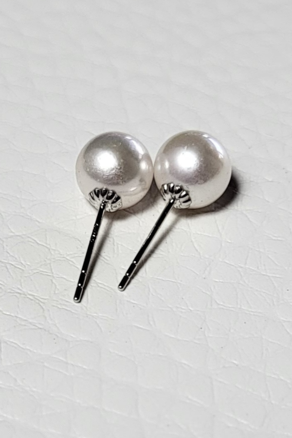 Akoya White Pearl AAA Earrings 7mm - Image 2