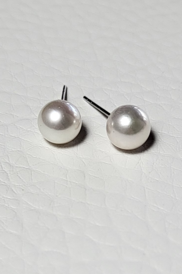 Akoya White Pearl AAA Earrings 7mm - Image 3