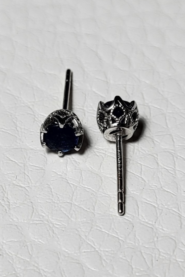Sapphire Stud 6-Prong Earrings 0.4ct 18k - Image 2