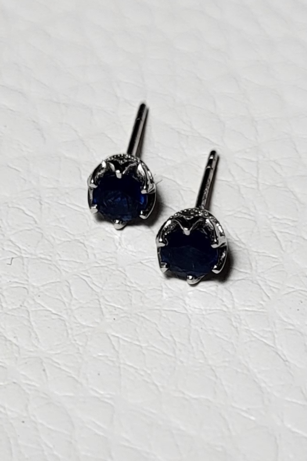 Sapphire Stud 6-Prong Earrings 0.4ct 18k