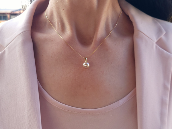 Winter Rose South Sea Pearl Pendant 9mm - Image 2